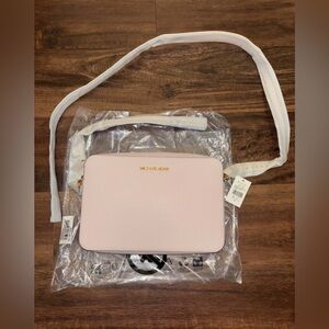 Michael Kors Jet Set Large Powder Blush Saffiano Leather Crossbody 35T8GTTC9L